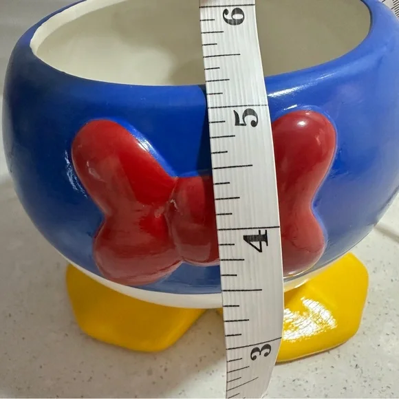 Disney Donald Duck 5.5” Planter Pot with Feet NEW - Picture 8 of 10